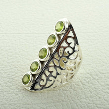 Designer Women's Fashion Ring with Peridot