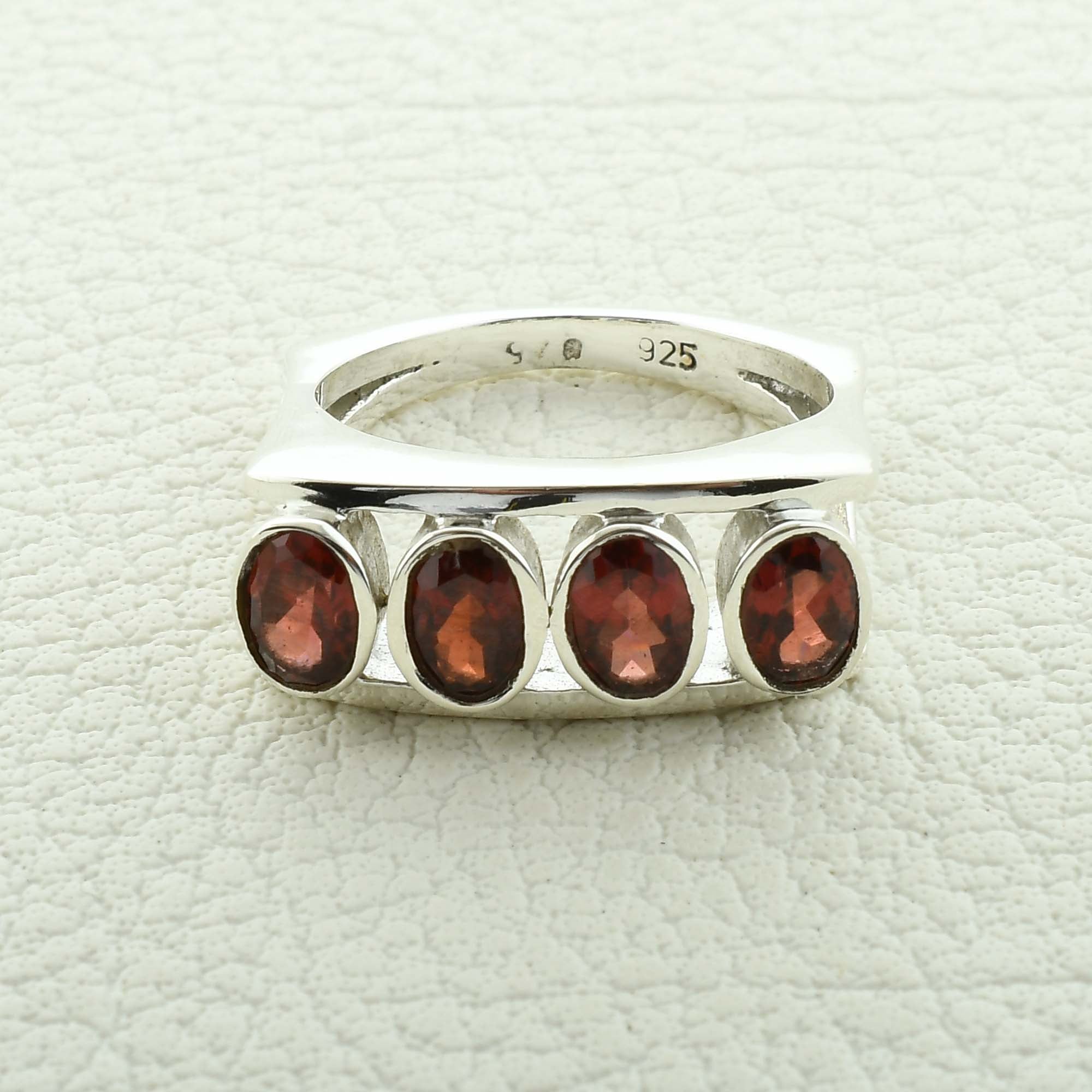 Perfect Gift for your Love Ones Garnet Lovely Ring