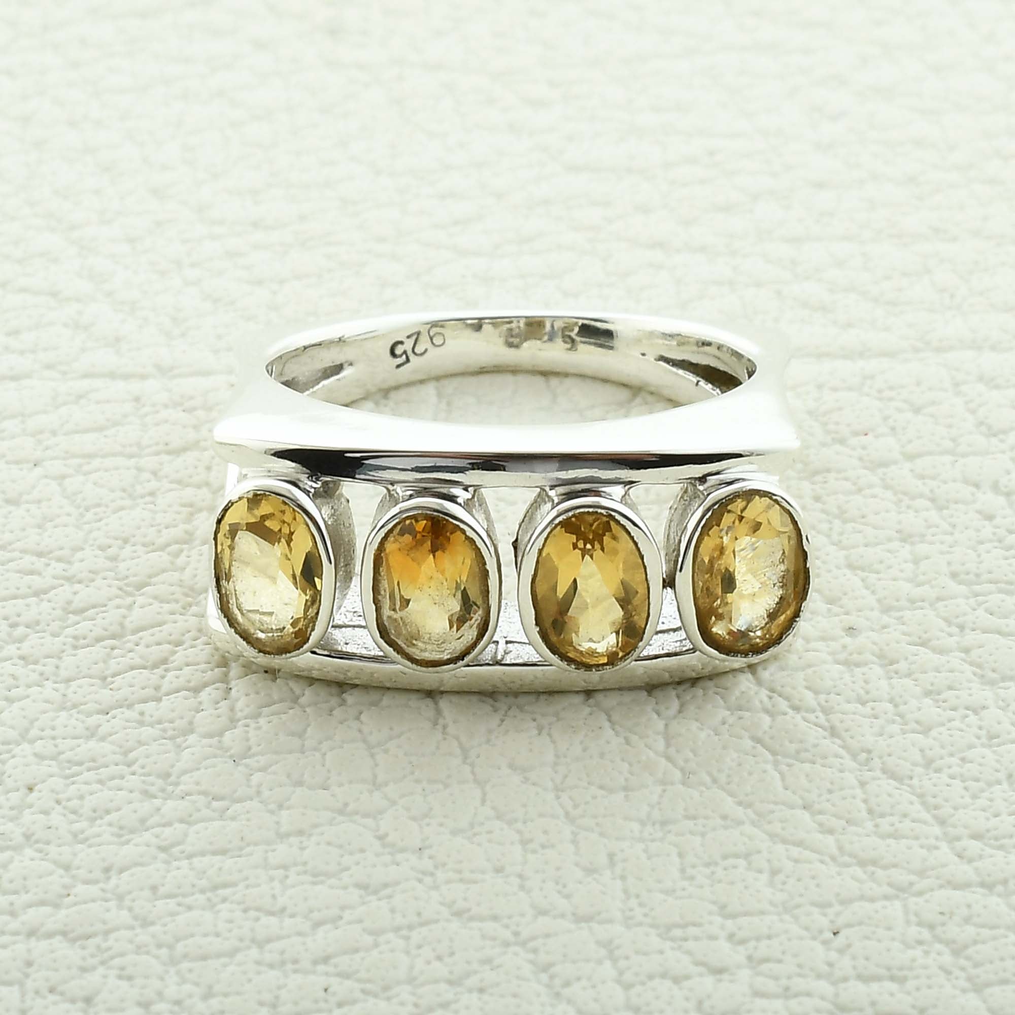 Pretty Looks ! Citrine Gemstone Designer Silver Ring