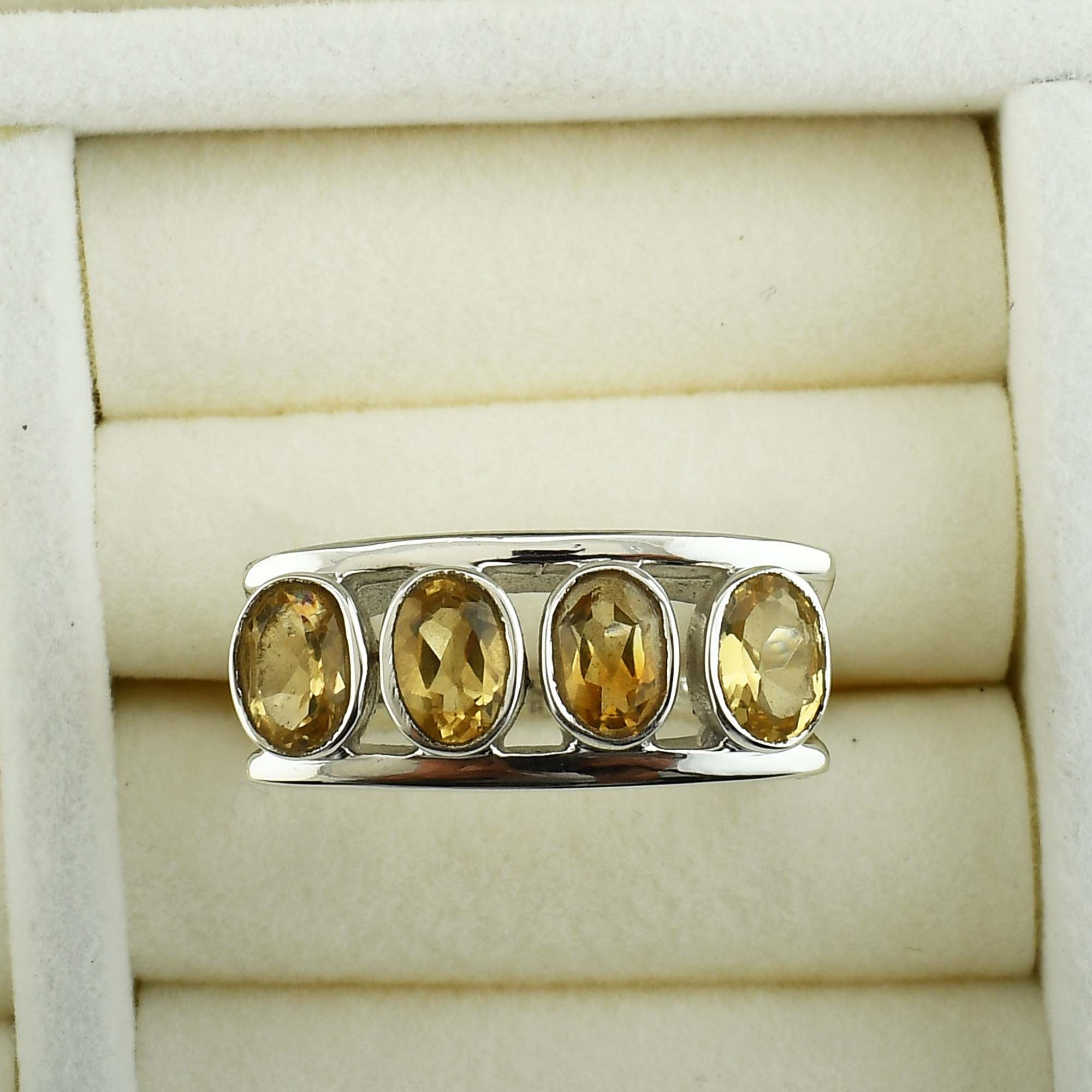 Pretty Looks ! Citrine Gemstone Designer Silver Ring