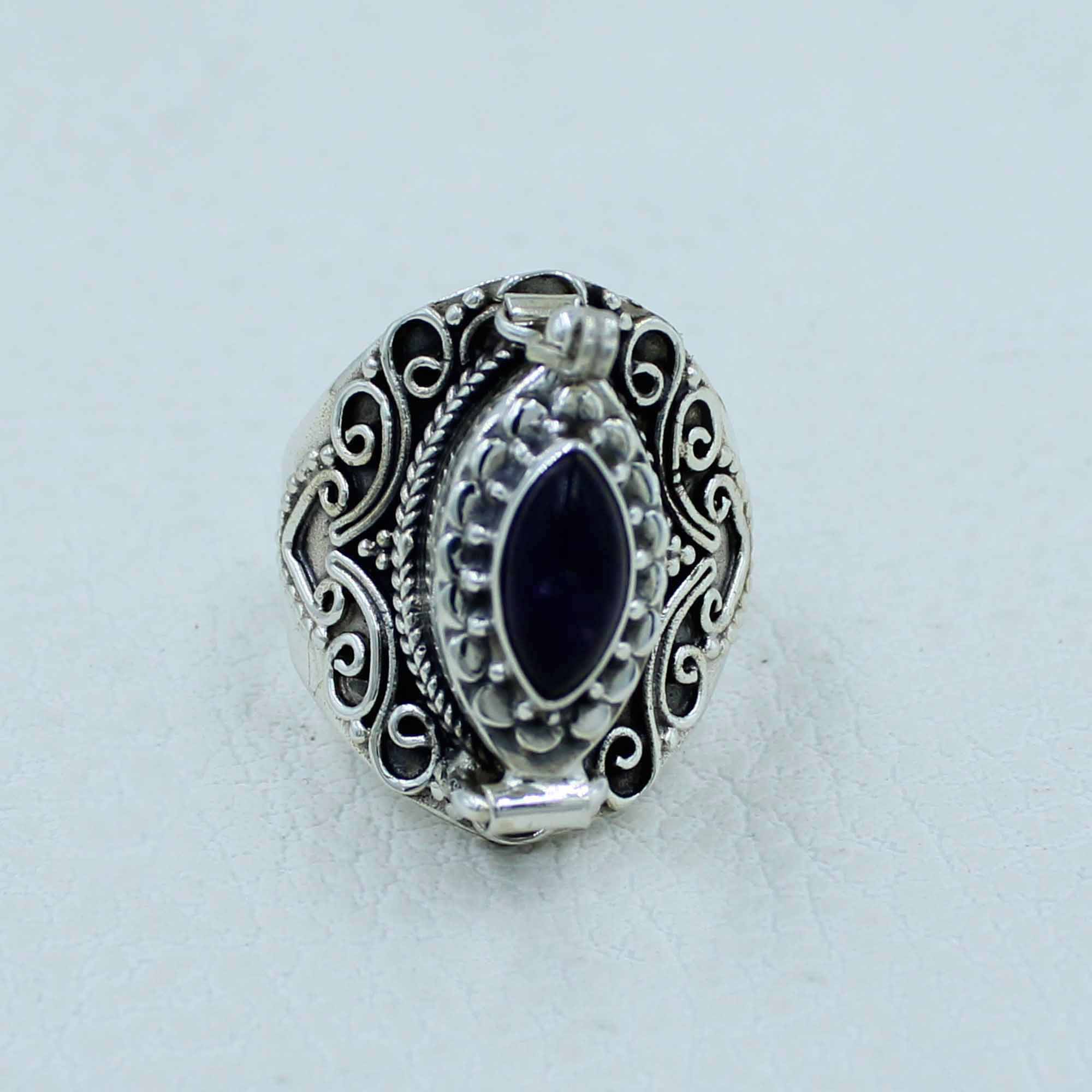 Amethyst Cabochon 925 Silver Poison Ring