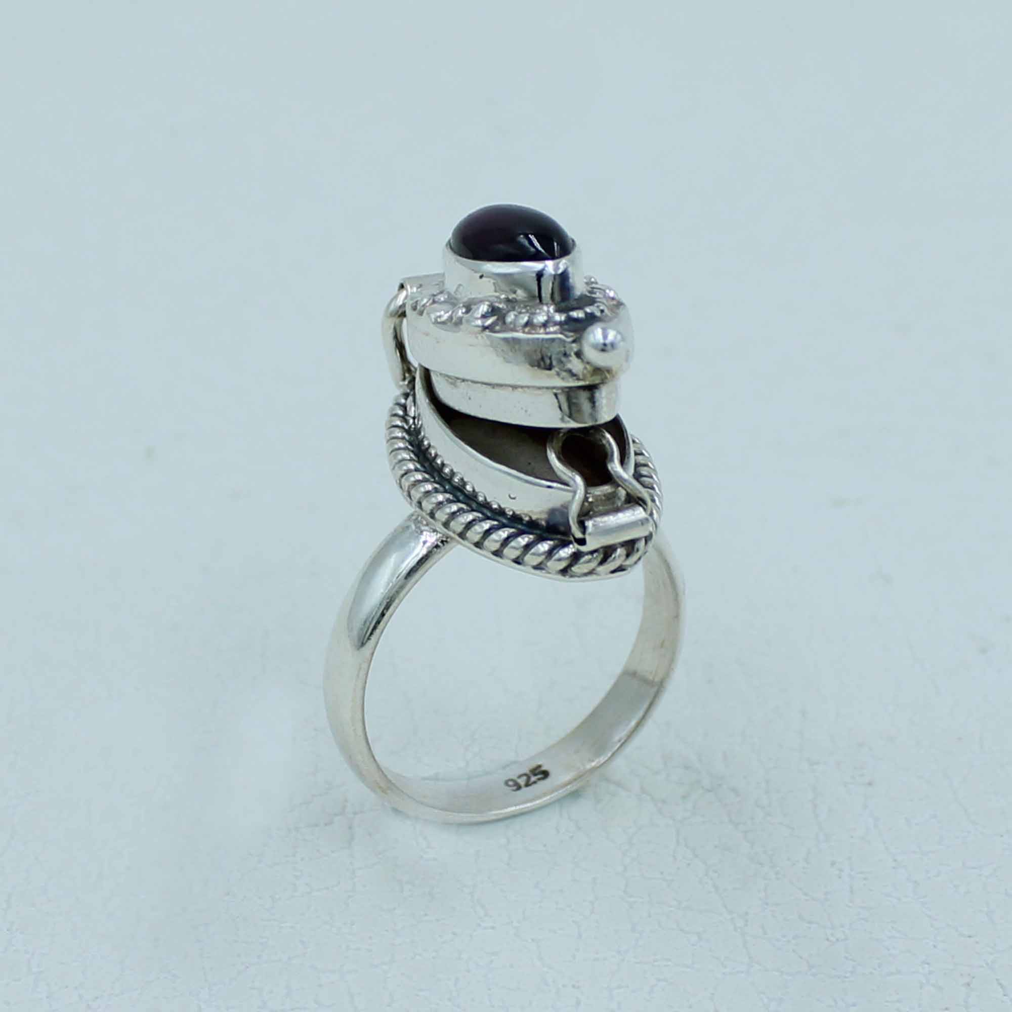 925 Sterling Silver Garnet Ring