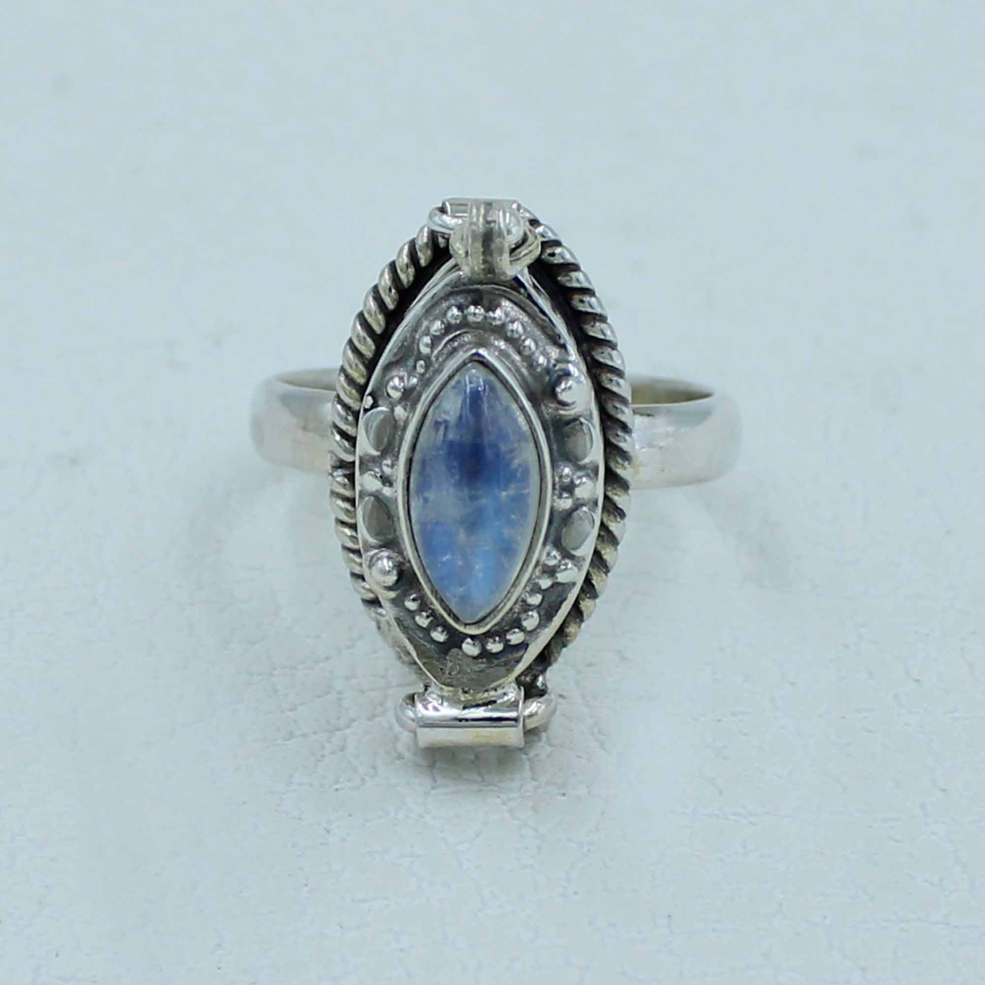 Rainbow Moonstone 925 Silver Ring