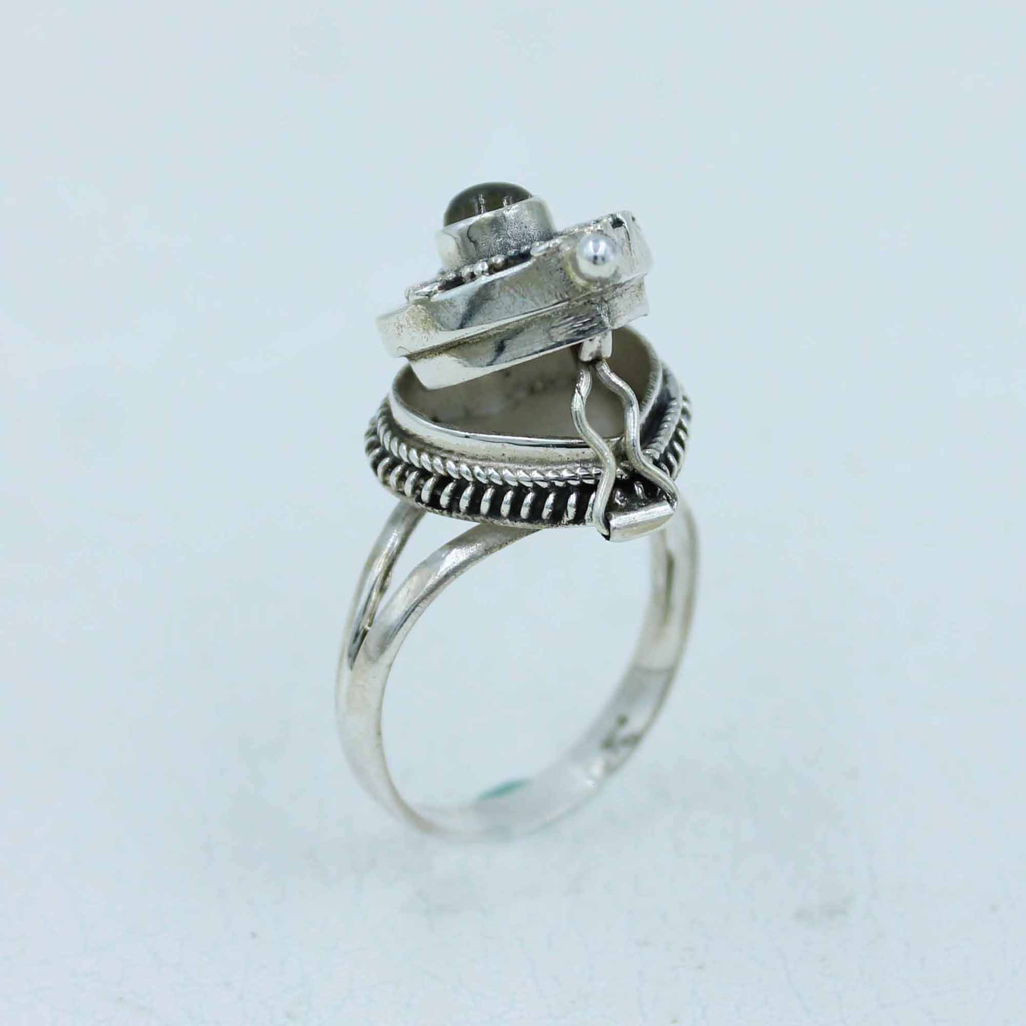 Natural Labradorite Sterling Silver Ring