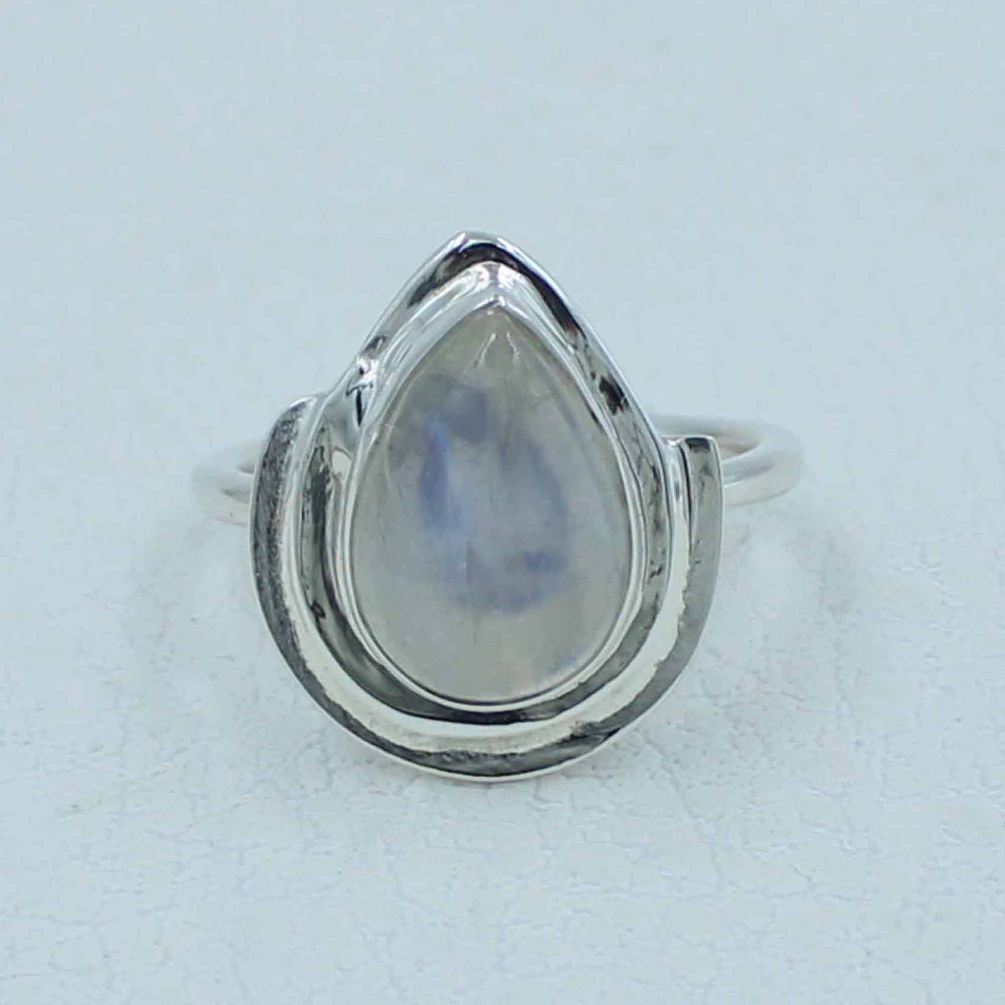 Lovely high quality Rainbow Moonstone Ring