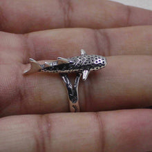 Whale Shark Silver Ring – Detailed Ocean-Inspired Statement Ring