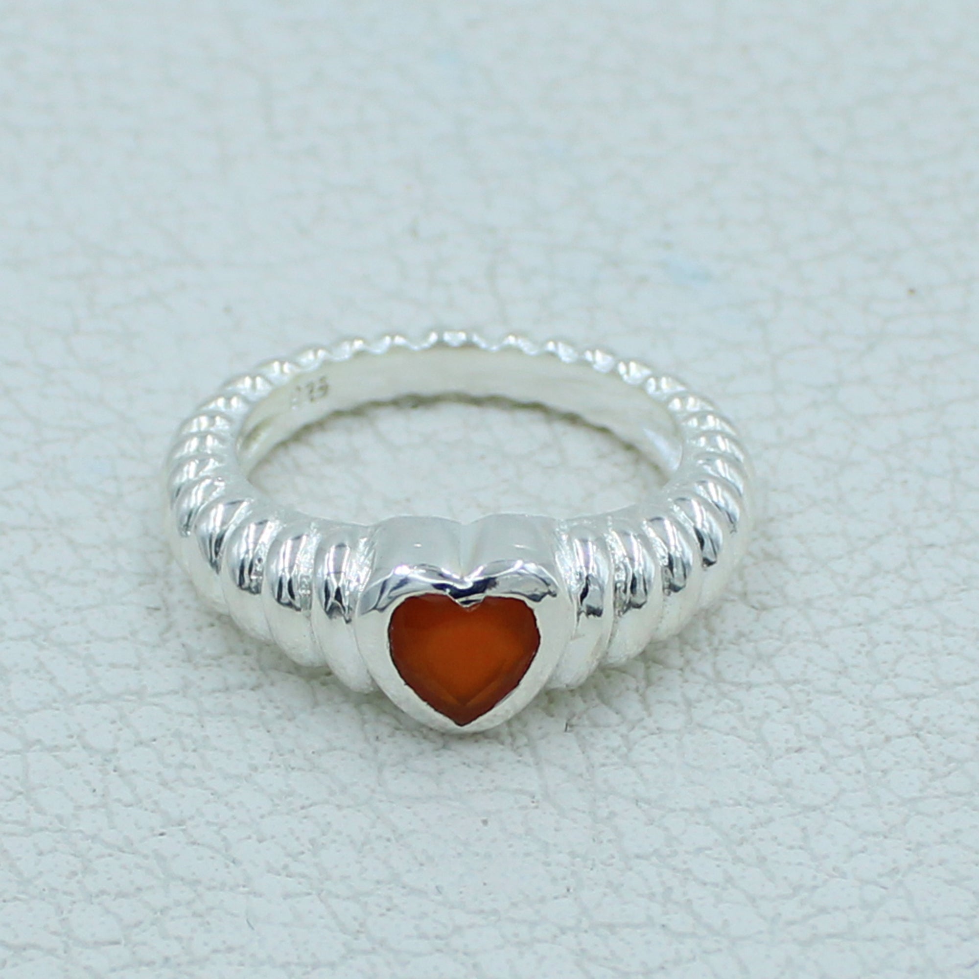 925 Sterling Silver Heart-Shaped Carnelian Gemstone Ring