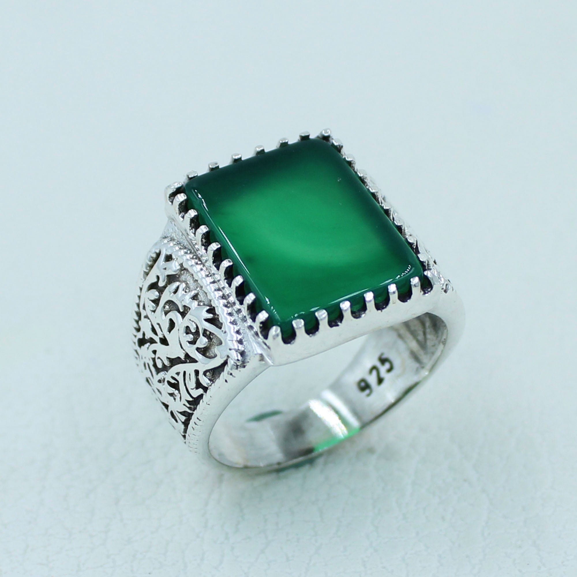 Green Onyx Designer Silver Ring