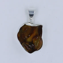 Celtic Pattern Amber Silver Pendant