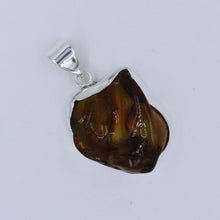 Celtic Pattern Amber Silver Pendant