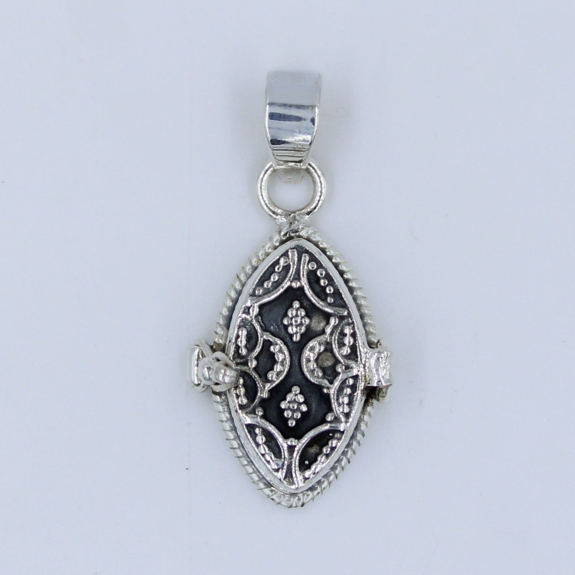 Vintage Poison Box 925 Silver Jewelry Pendant