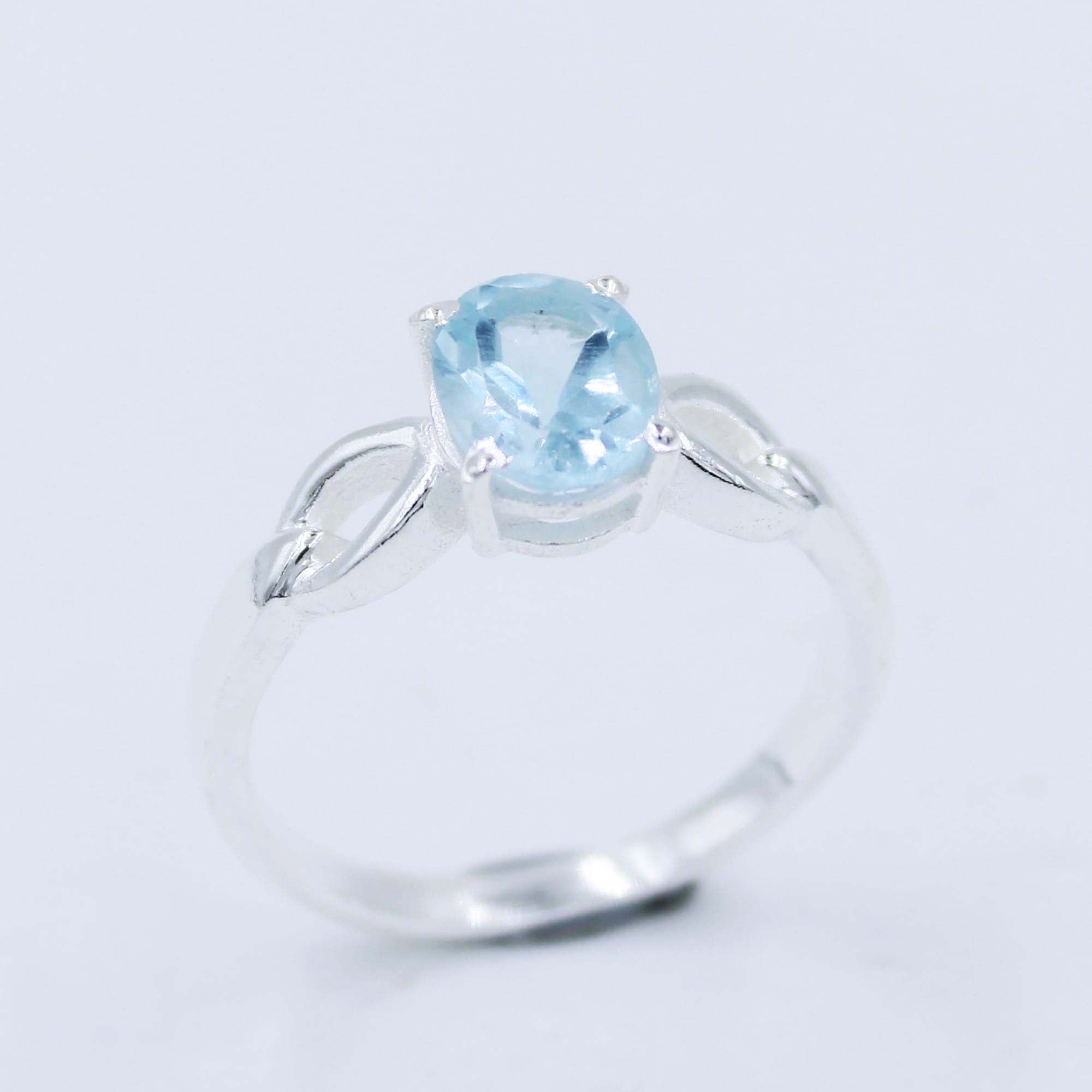 Top Blue Topaz Faceted 925 Silver Elegant Ring