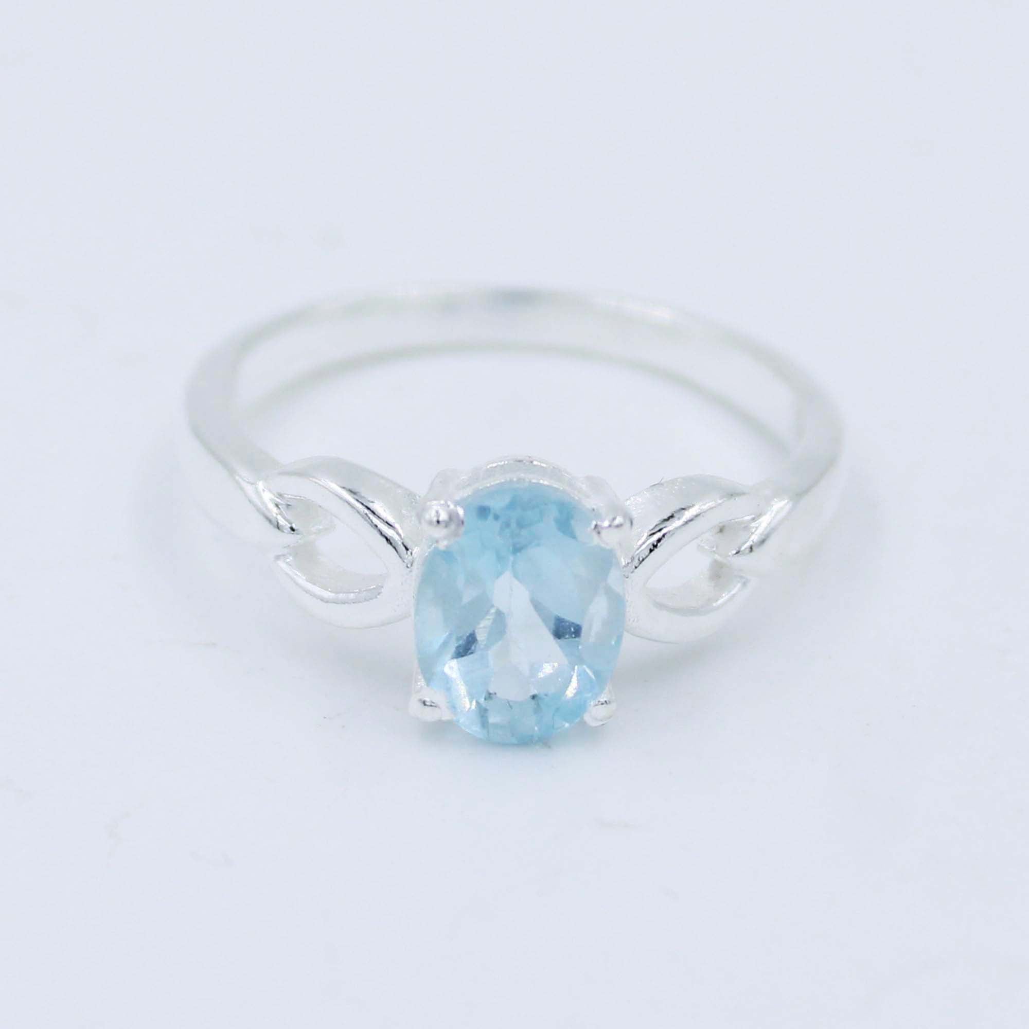 Top Blue Topaz Faceted 925 Silver Elegant Ring