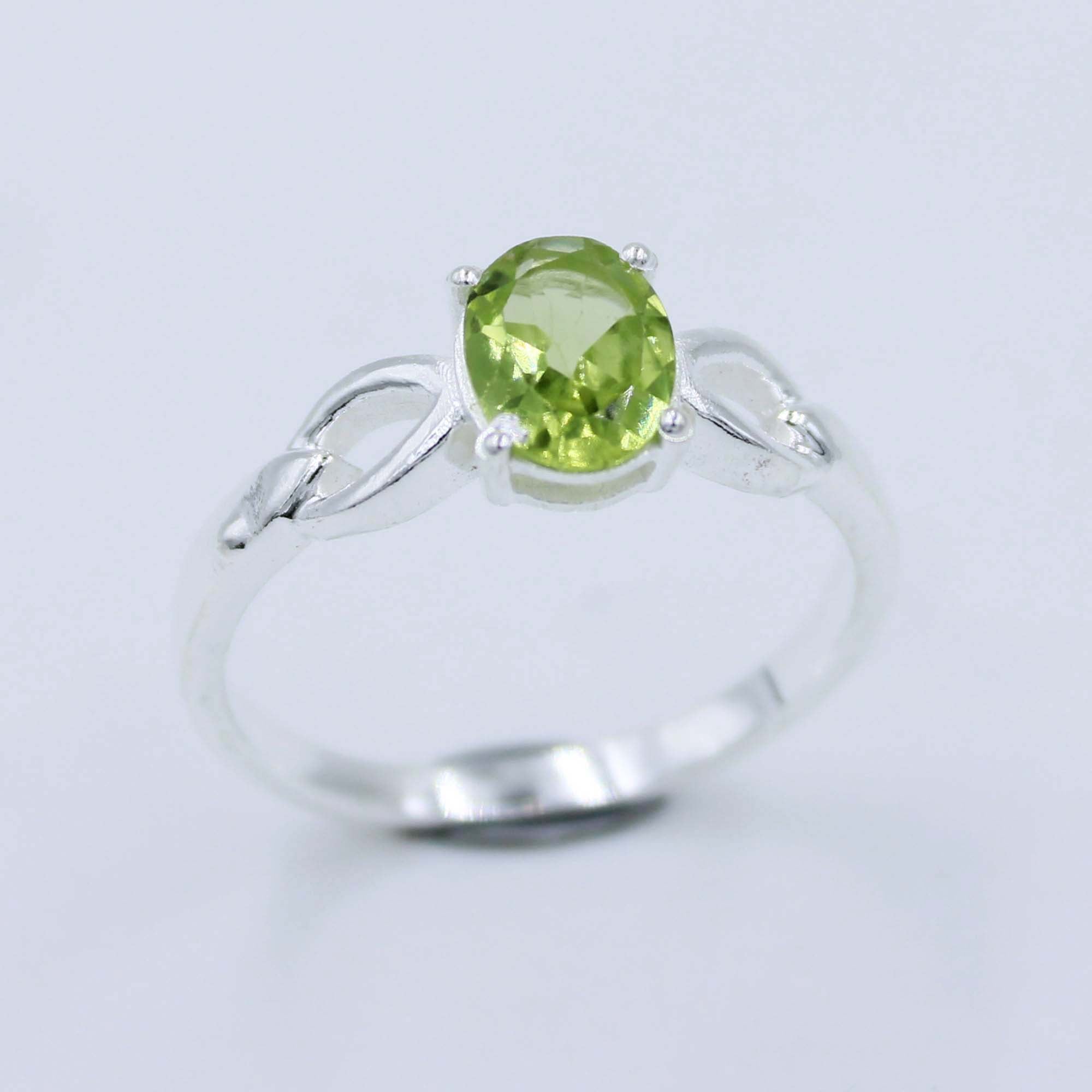 Natural Peridot Gemstone 925 Silver Ring