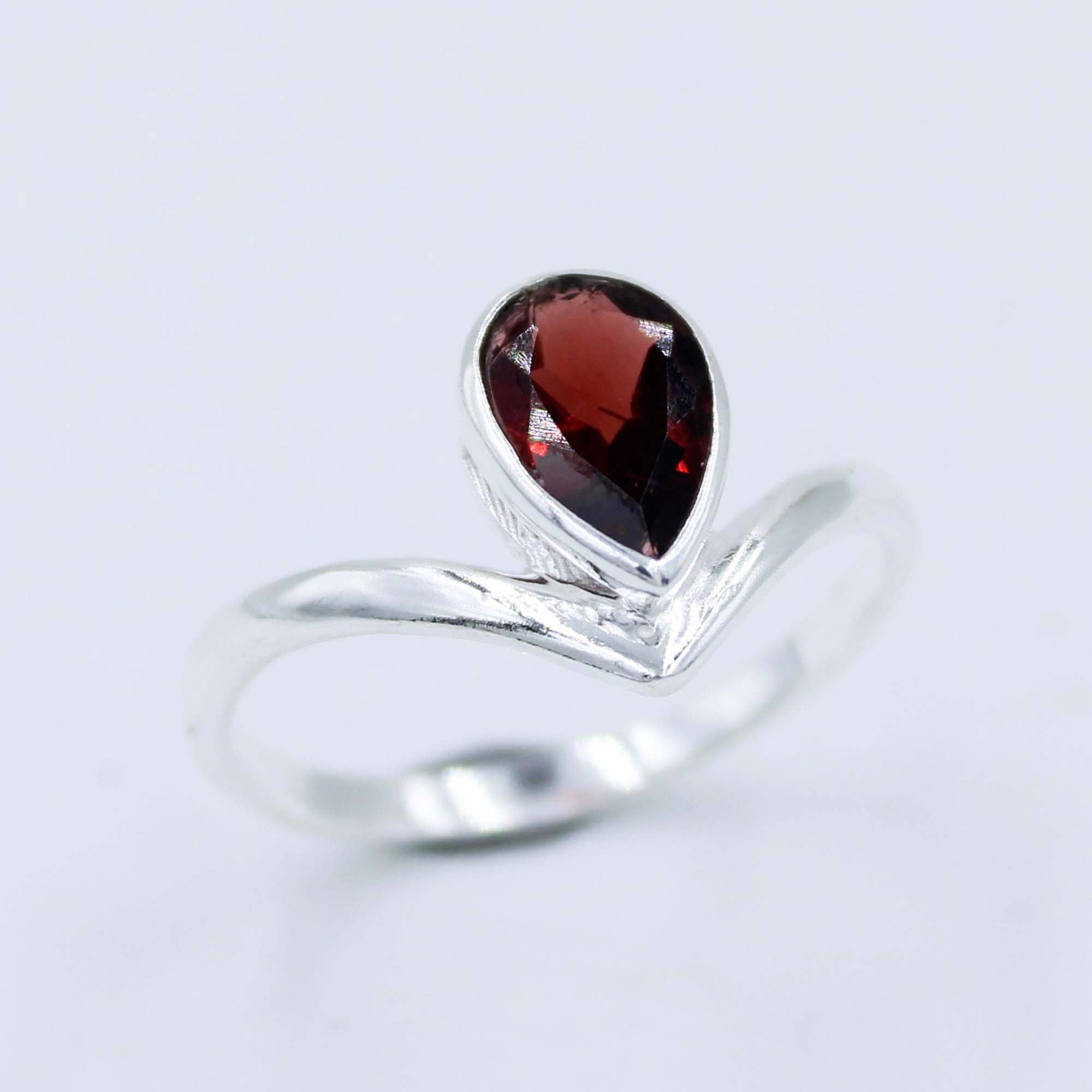 Natural Garnet Tiny Band 925 Silver Ring