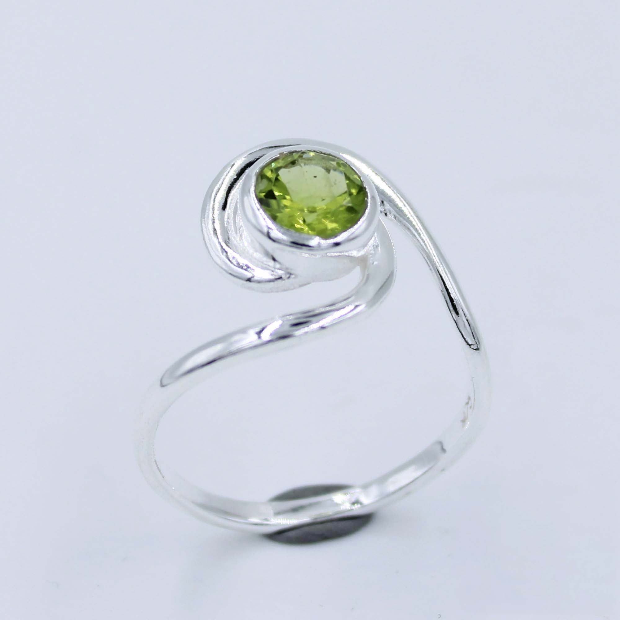 Natural Peridot 925 Sterling Silver Ring