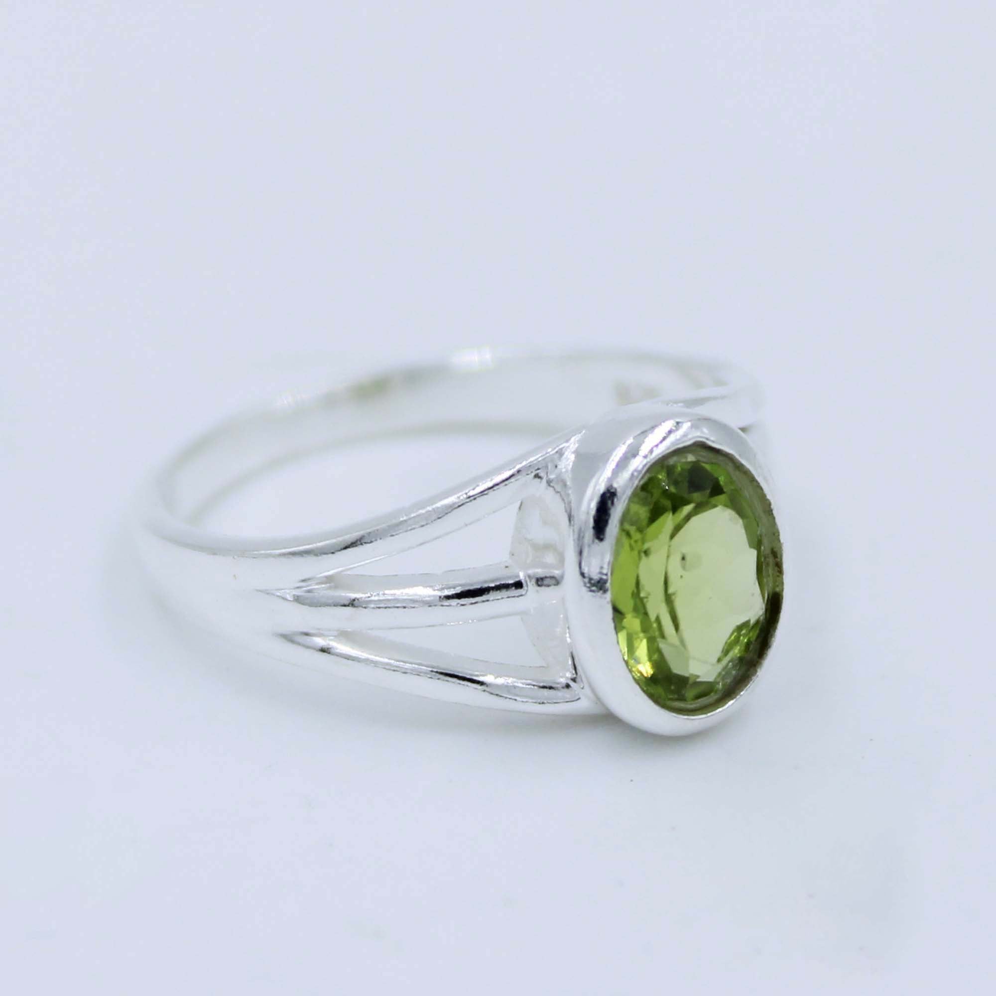 Natural Peridot 925 Sterling Silver Ring